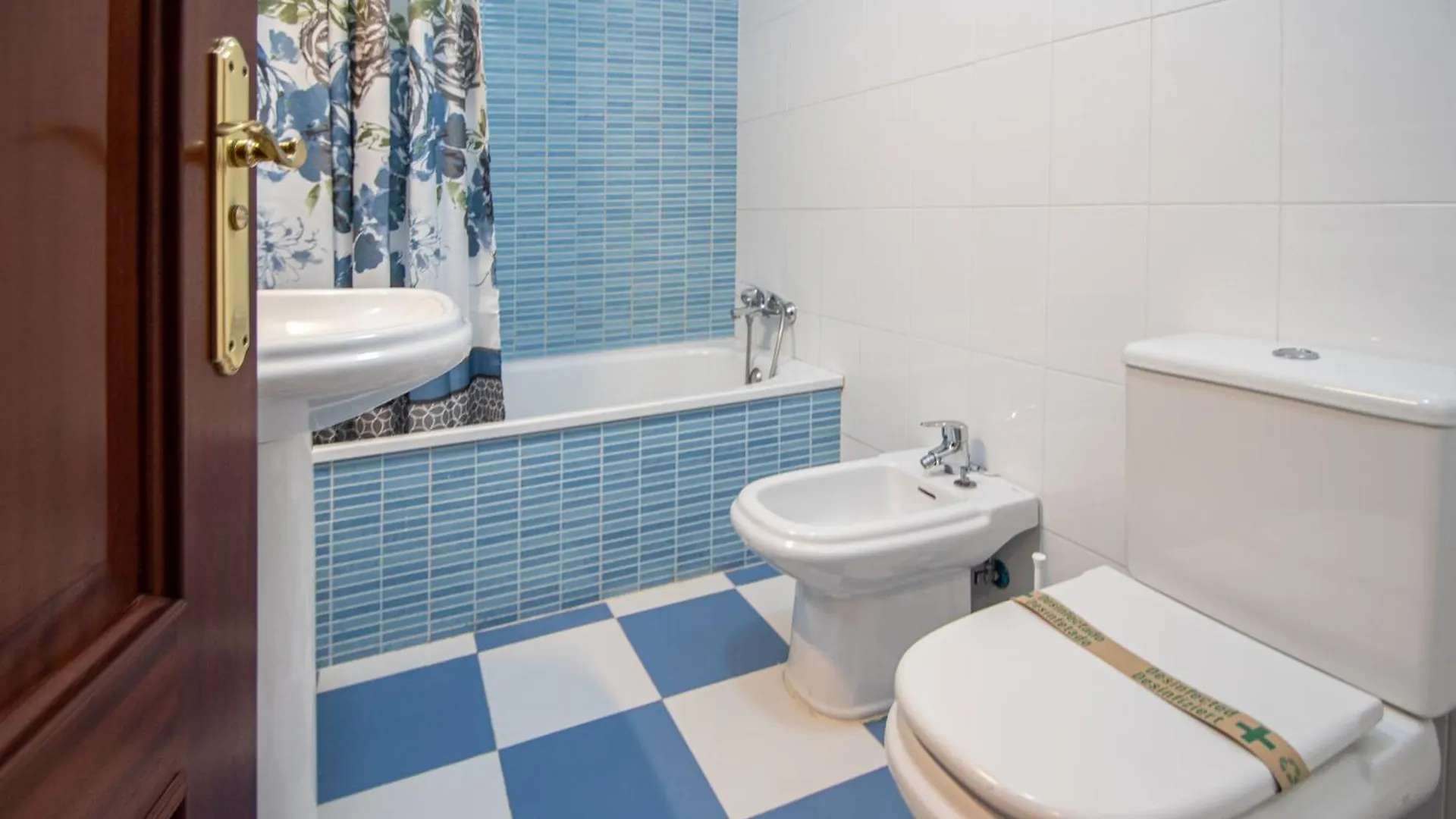 Apartamentos El Atico De Hercules Cadice 0*,